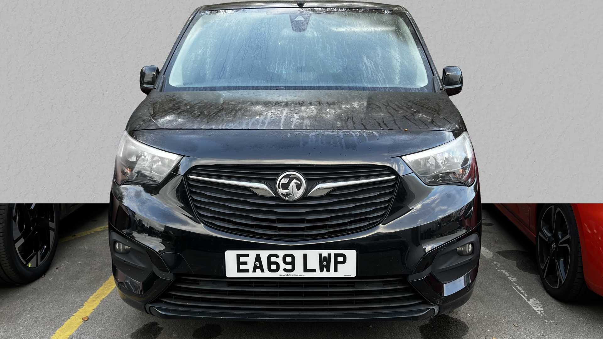 Main listing image - Vauxhall Combo Life