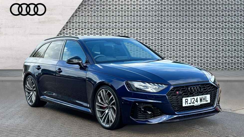 Main listing image - Audi RS4