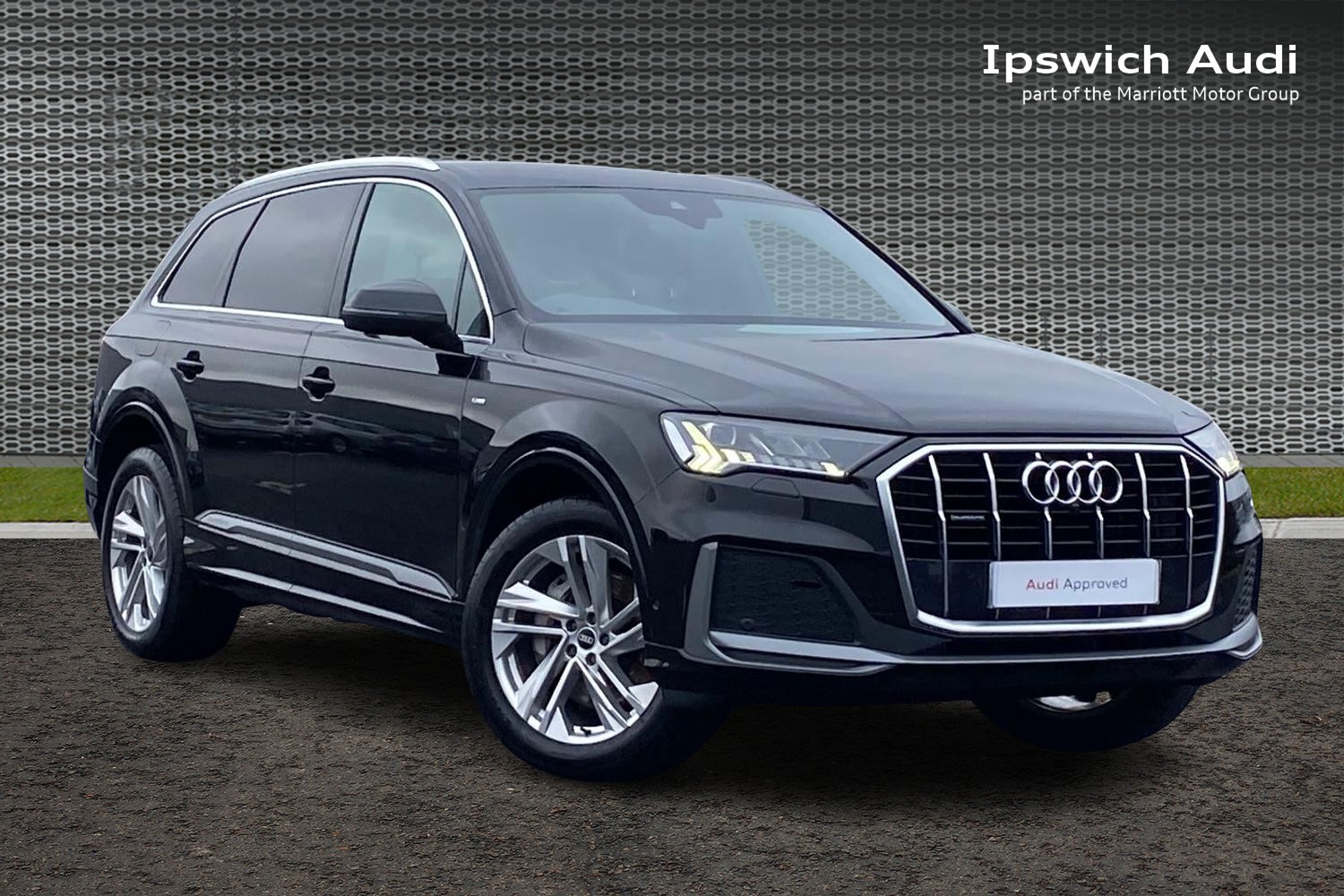 Main listing image - Audi Q7