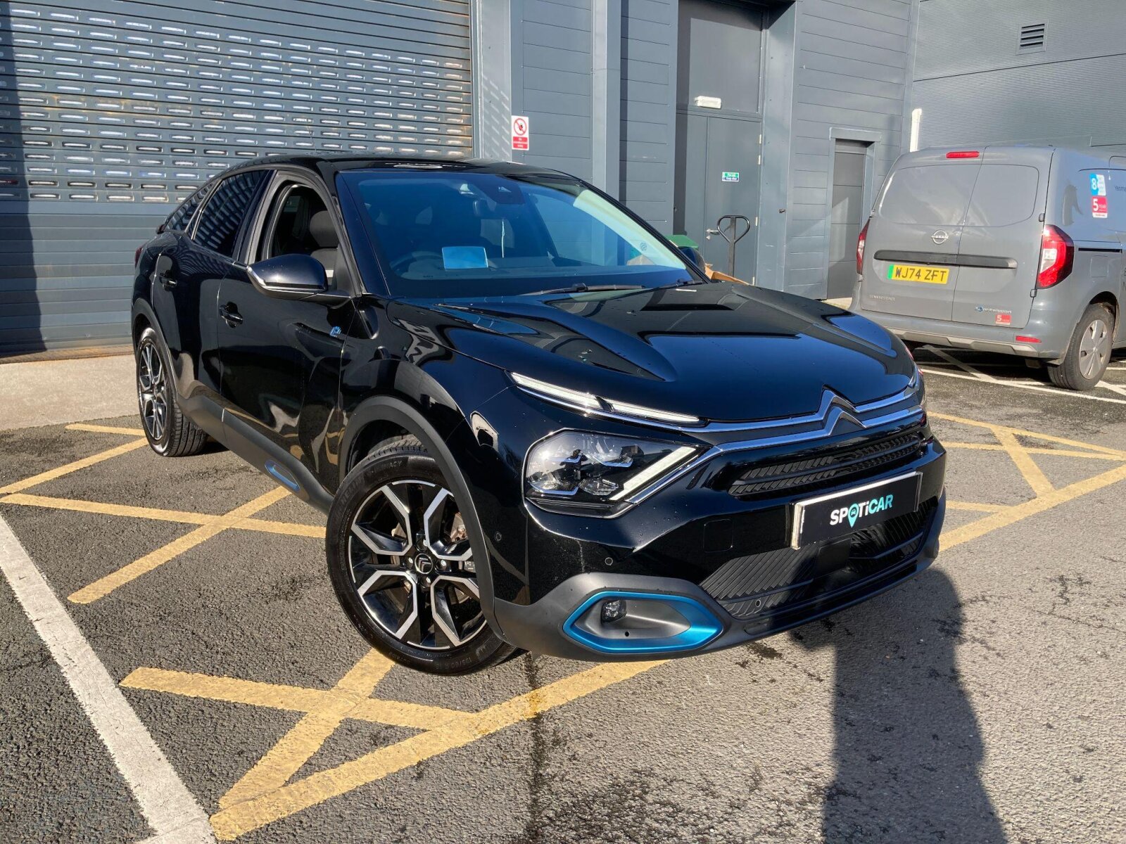 Main listing image - Citroen C4