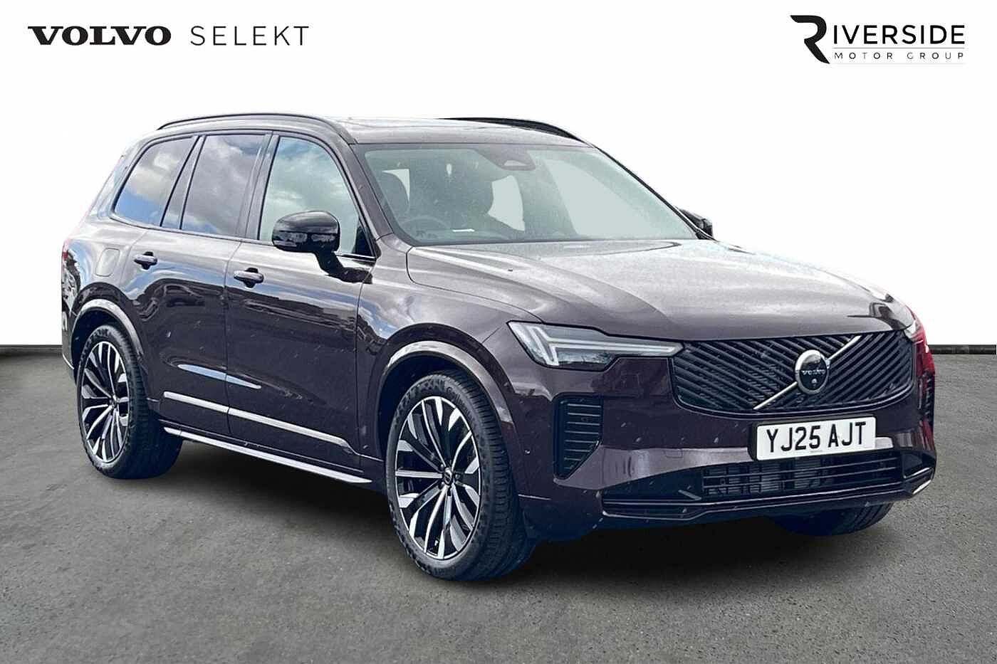 Main listing image - Volvo XC90