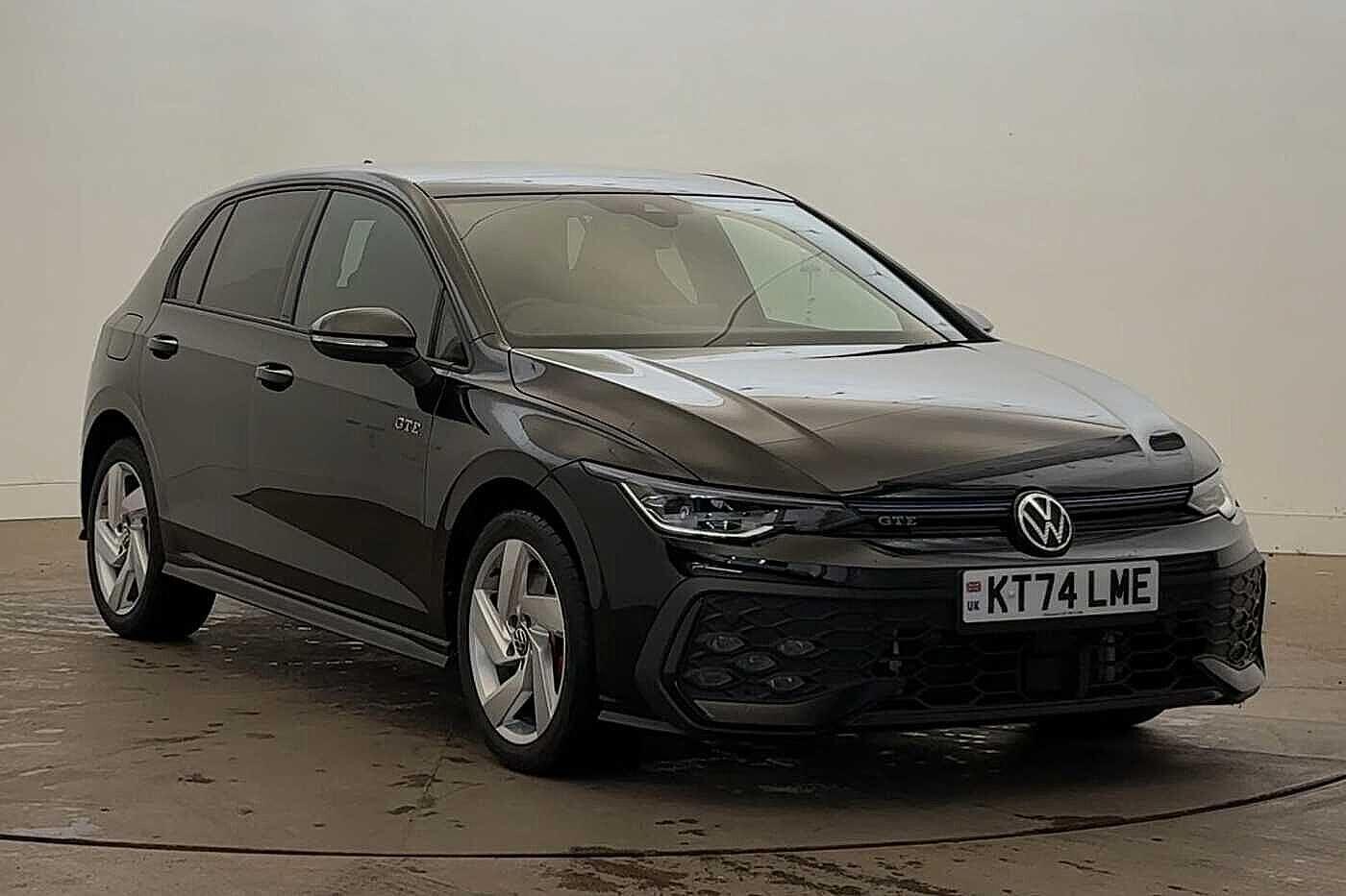 Main listing image - Volkswagen Golf GTE