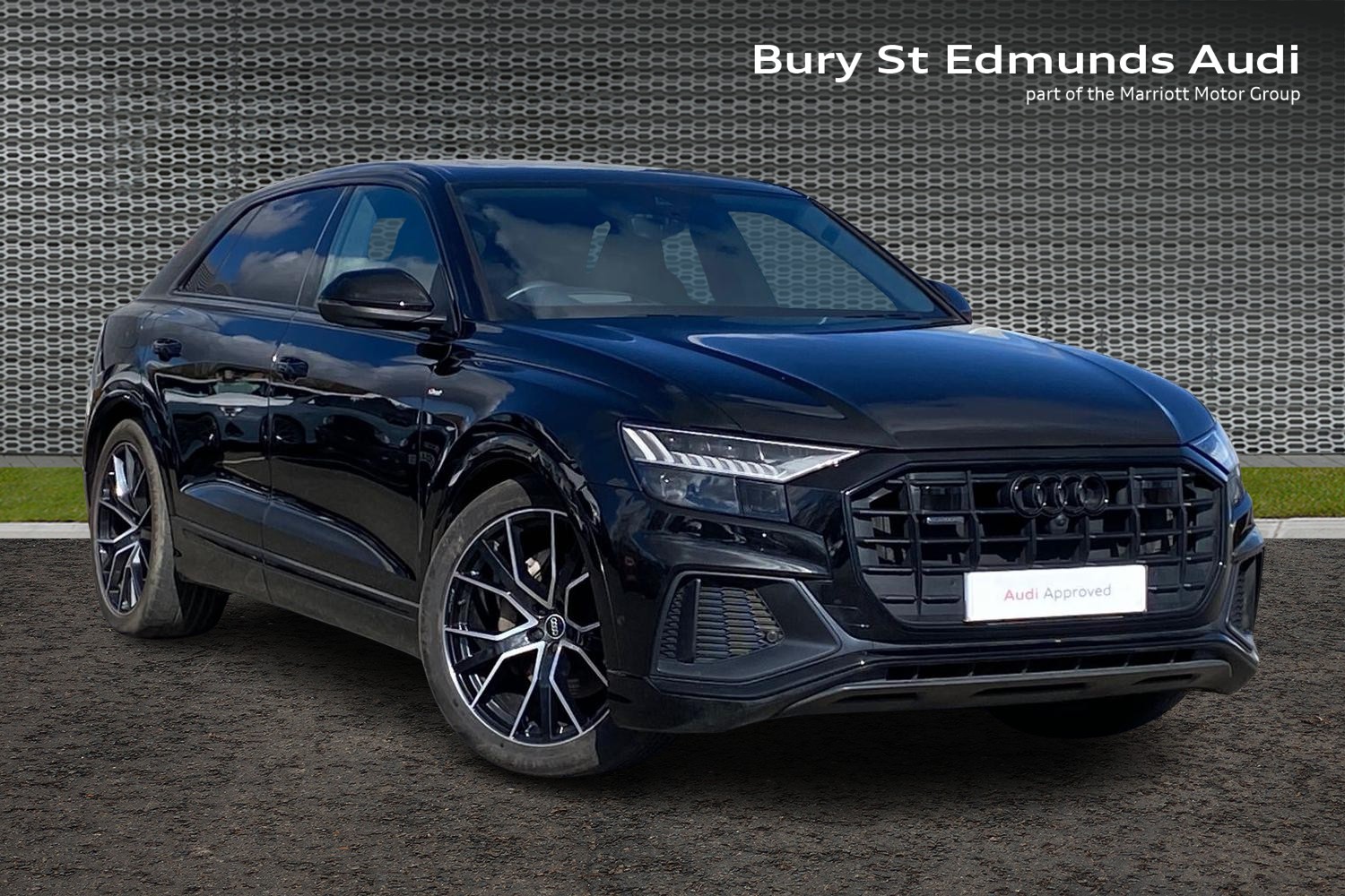 Main listing image - Audi Q8