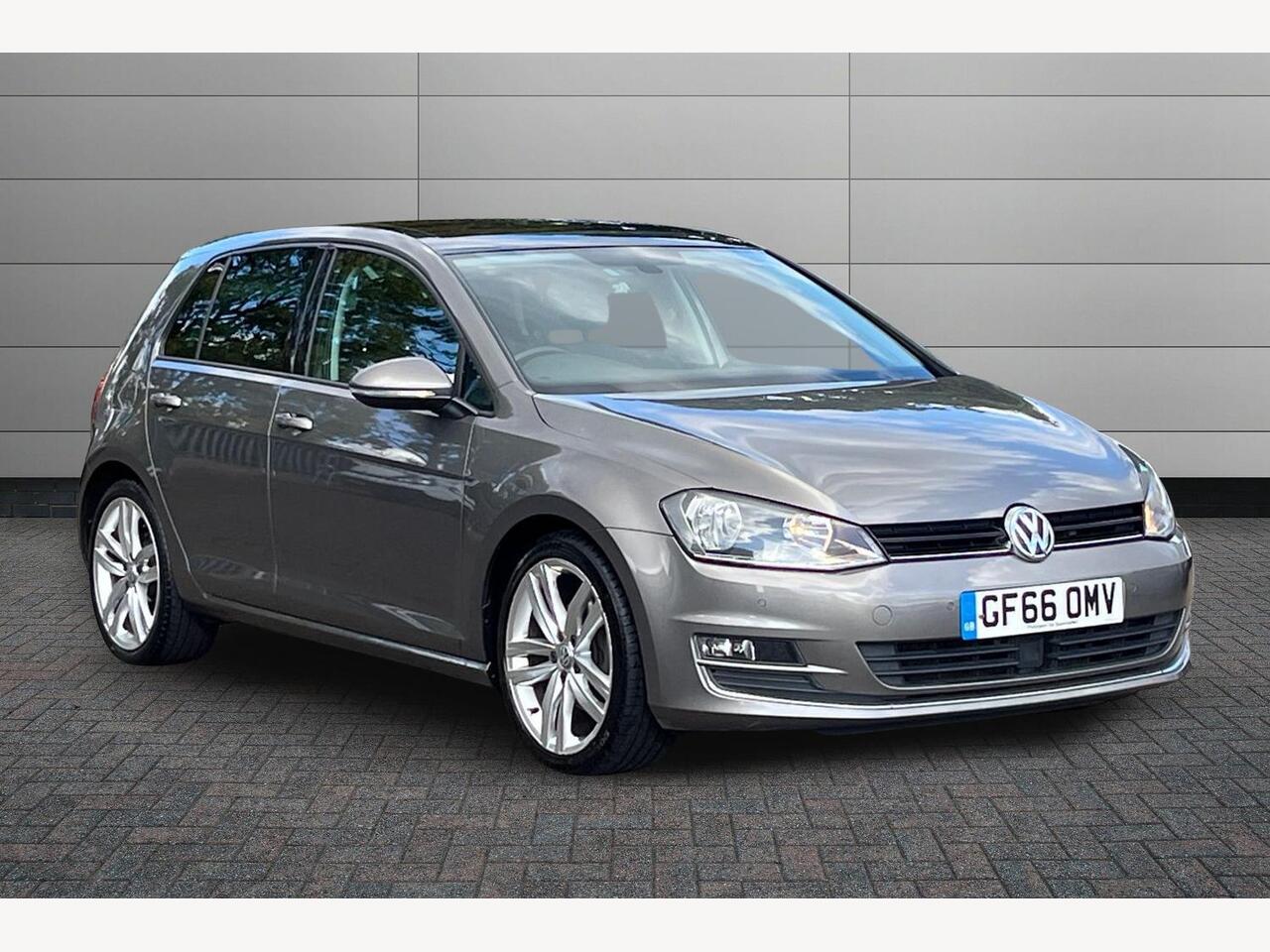 Main listing image - Volkswagen Golf