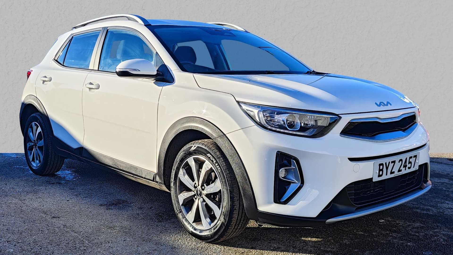 Main listing image - Kia Stonic