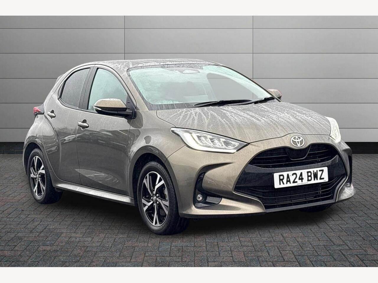 Main listing image - Toyota Yaris