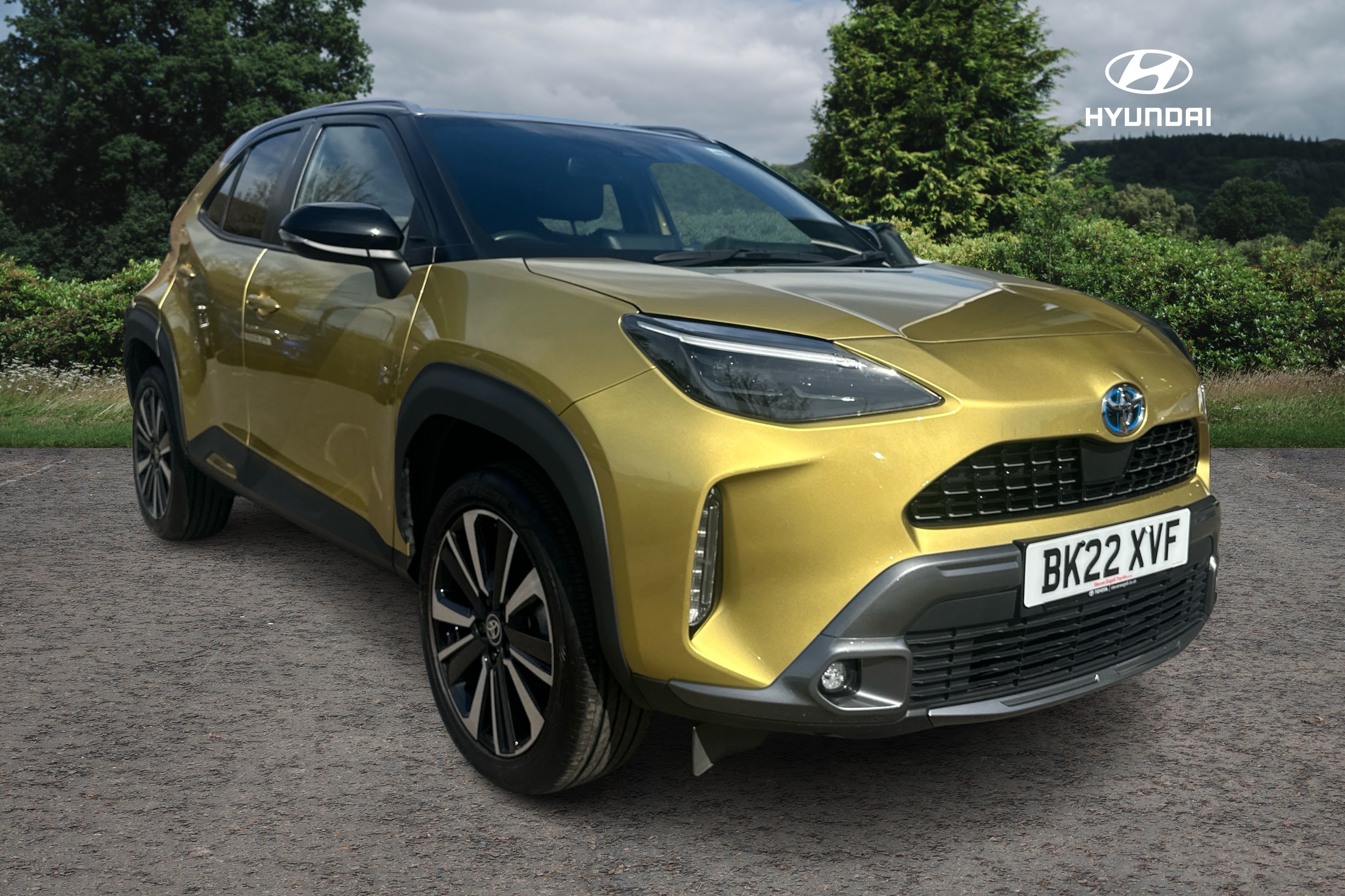 Main listing image - Toyota Yaris Cross