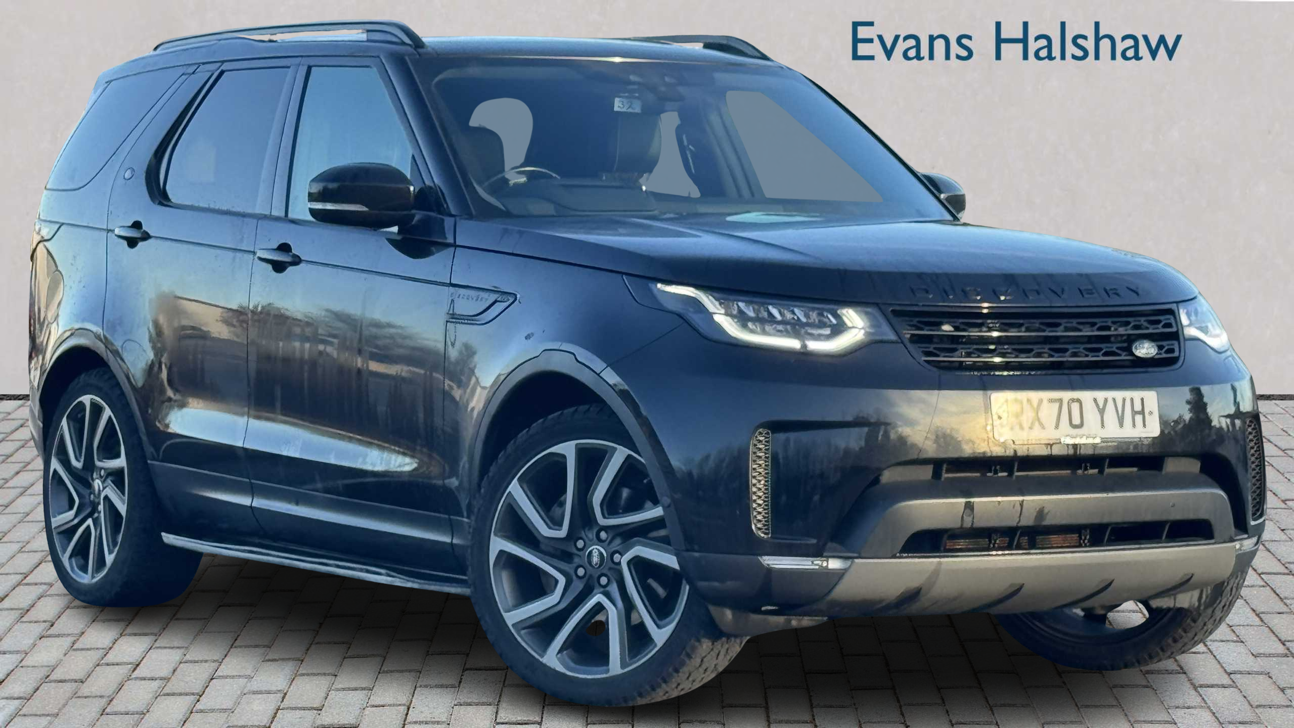 Main listing image - Land Rover Discovery