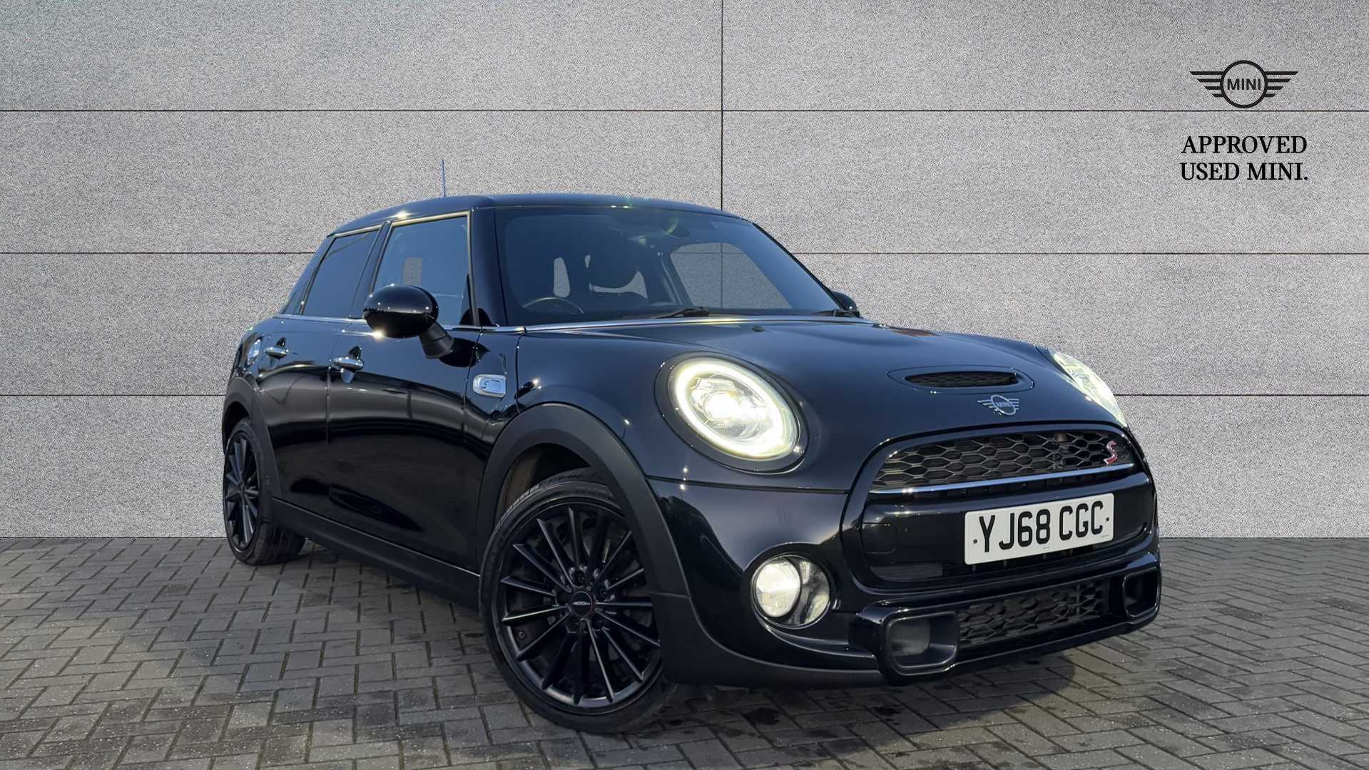 Main listing image - MINI Hatchback 5dr