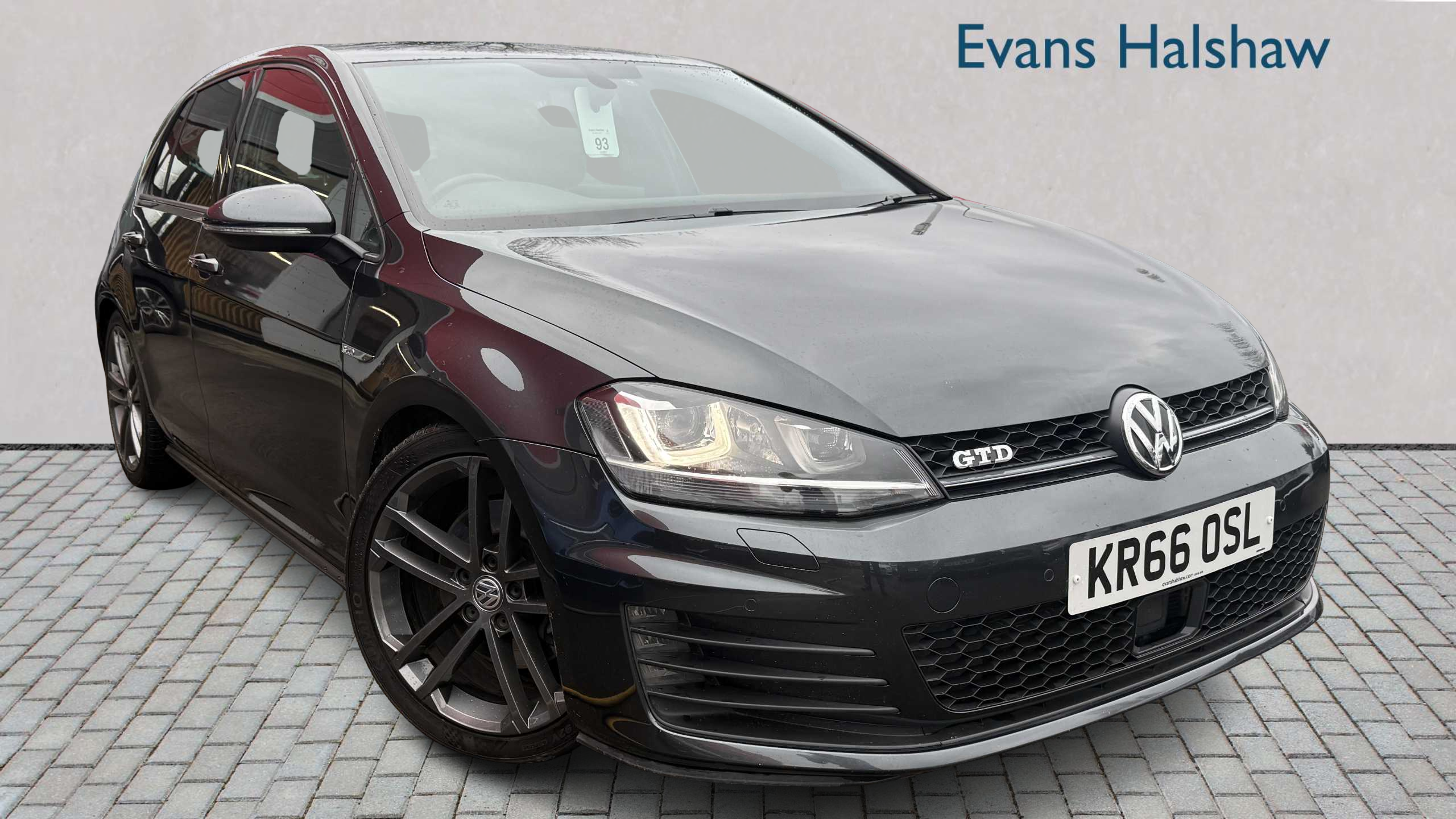 Main listing image - Volkswagen Golf