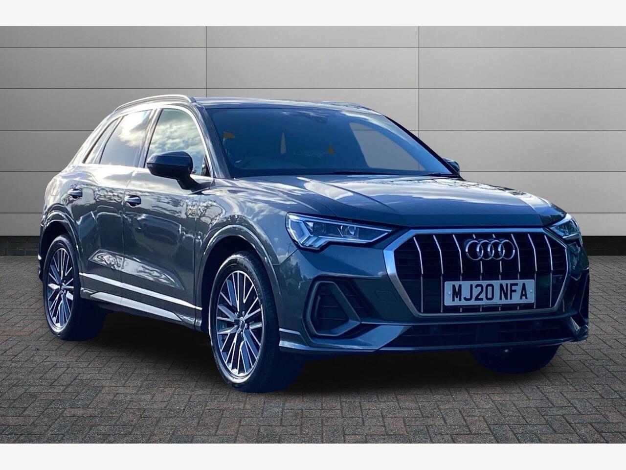 Main listing image - Audi Q3