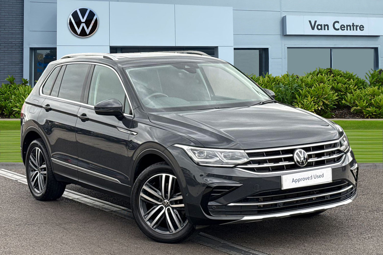 Main listing image - Volkswagen Tiguan