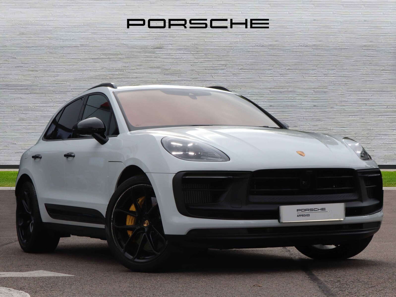 Main listing image - Porsche Macan