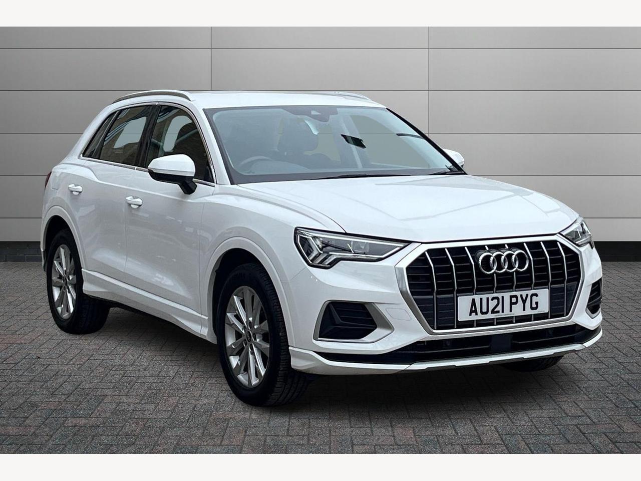 Main listing image - Audi Q3