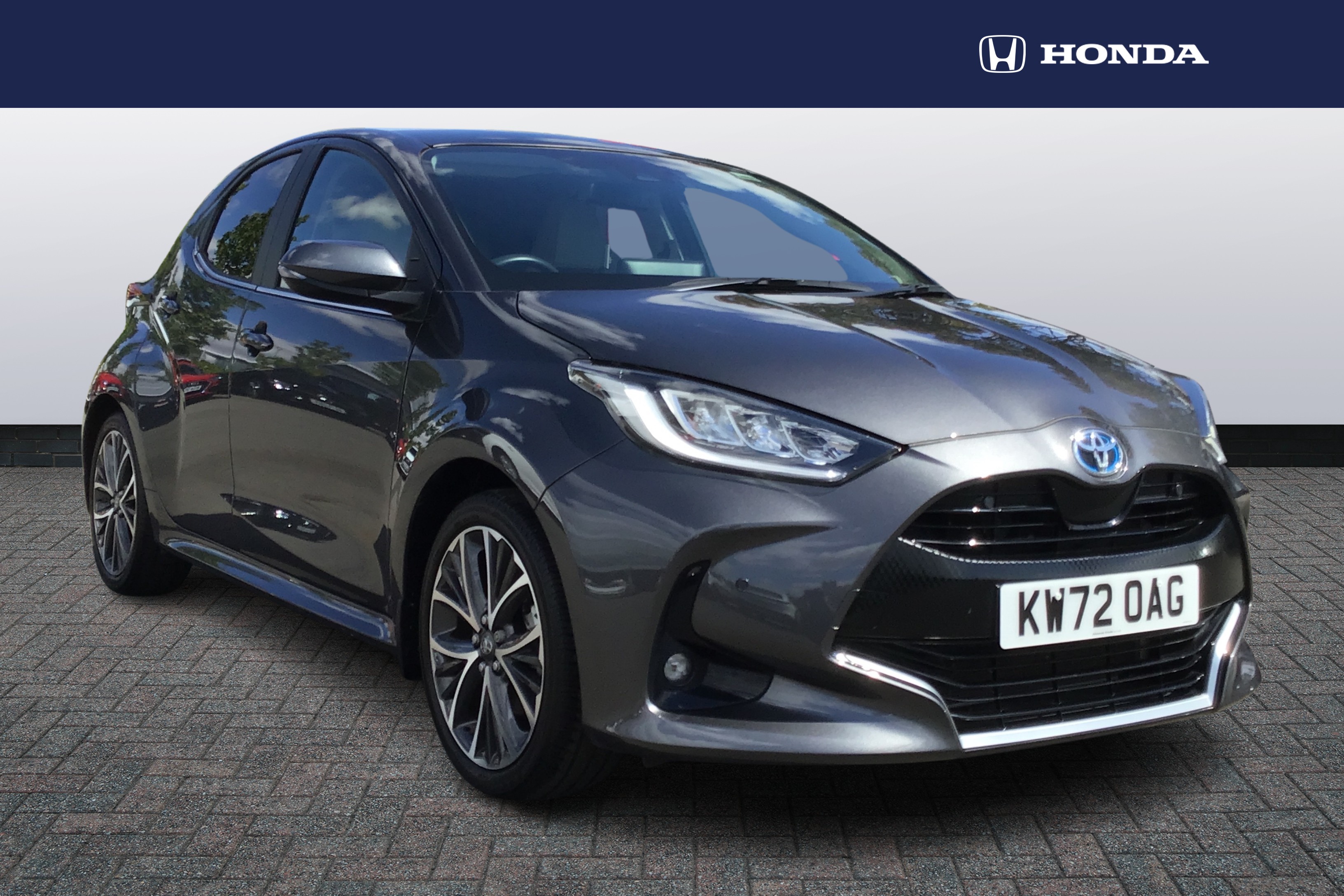 Main listing image - Toyota Yaris
