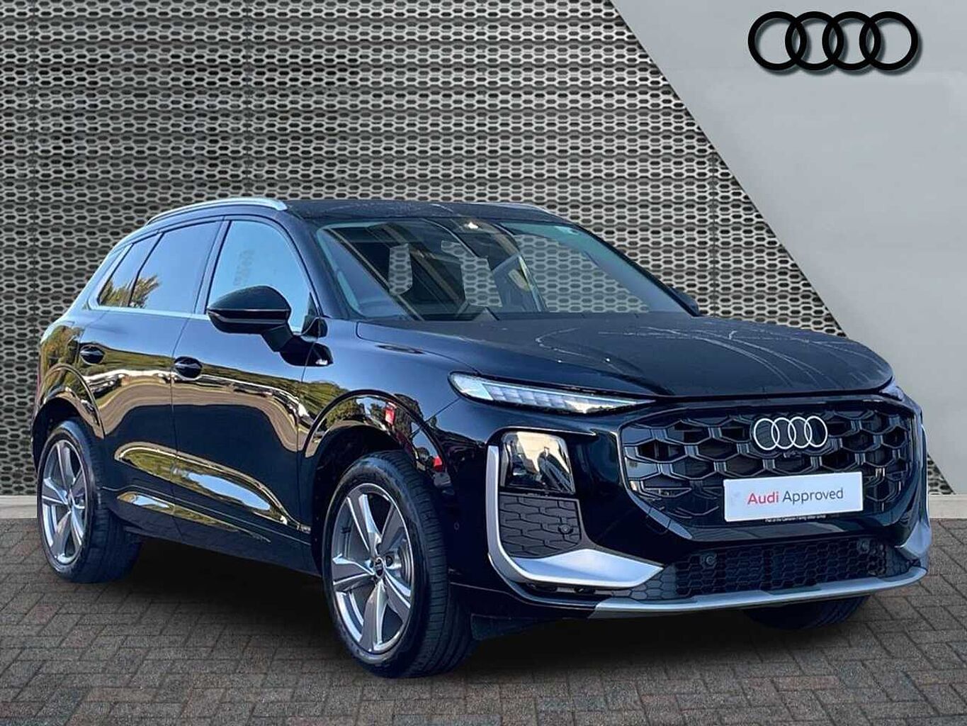 Main listing image - Audi Q3