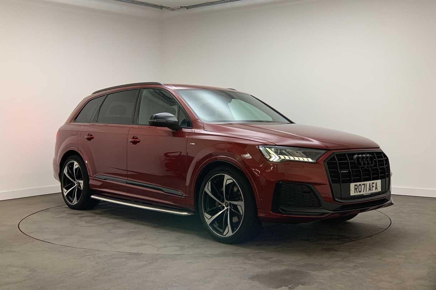 Main listing image - Audi Q7