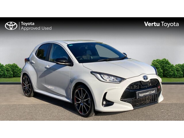 Main listing image - Toyota Yaris
