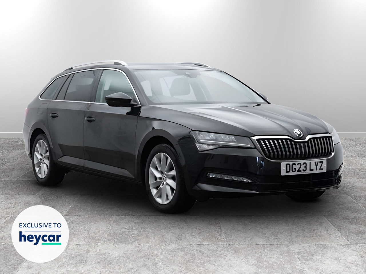 Main listing image - Skoda Superb Estate