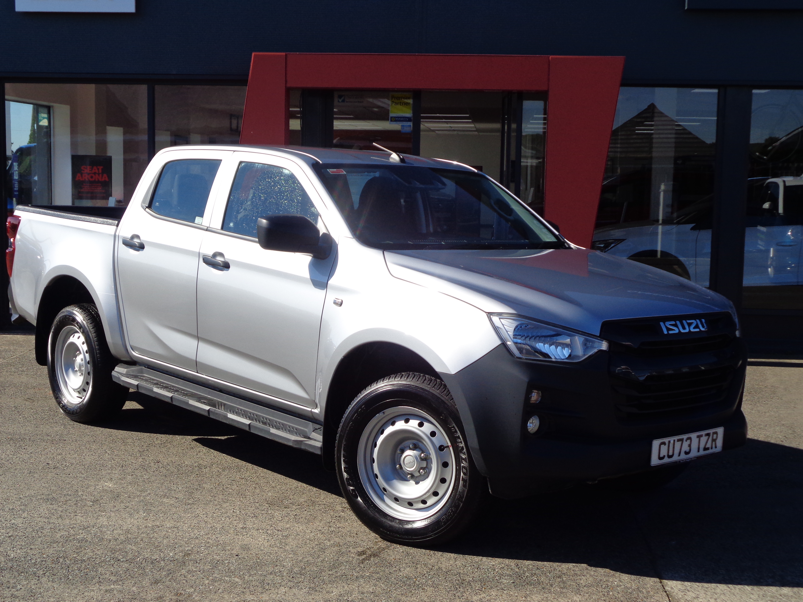 Main listing image - Isuzu D-Max