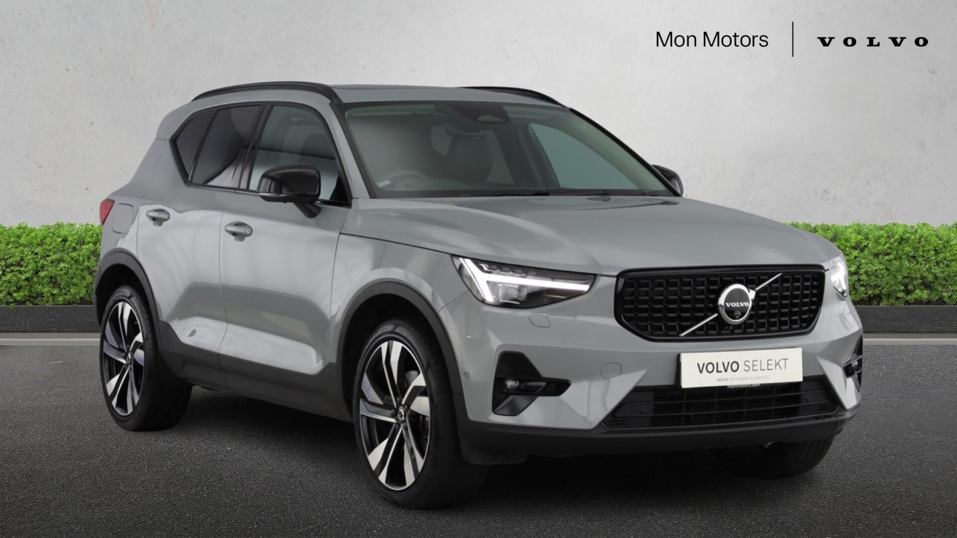 Main listing image - Volvo XC40