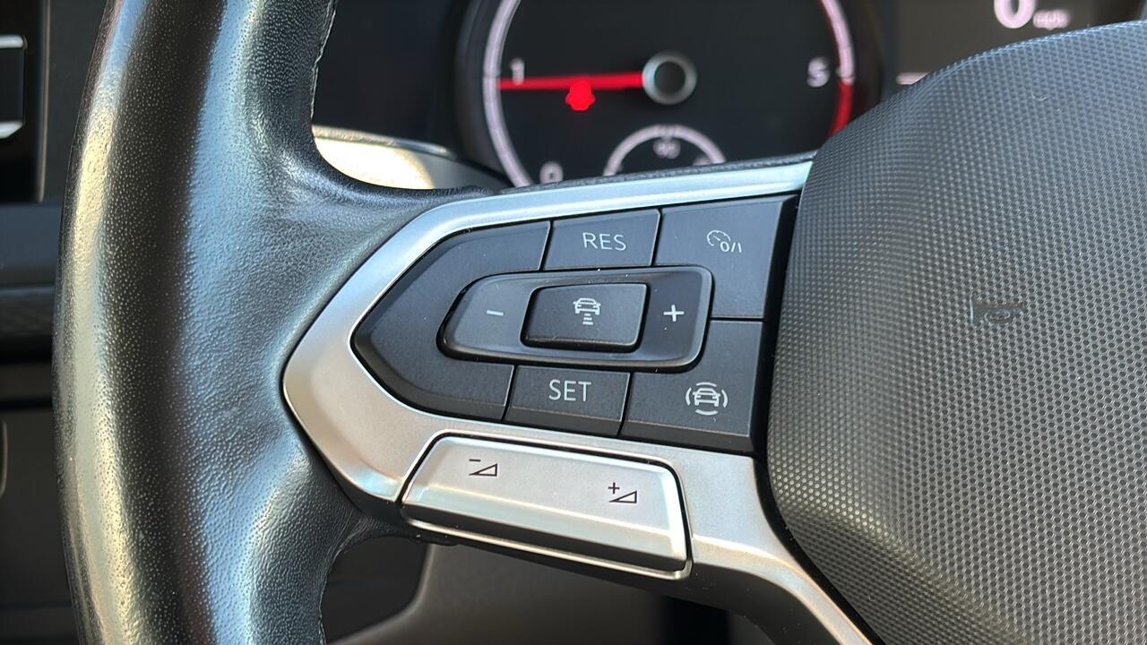 Main listing image - Volkswagen Transporter