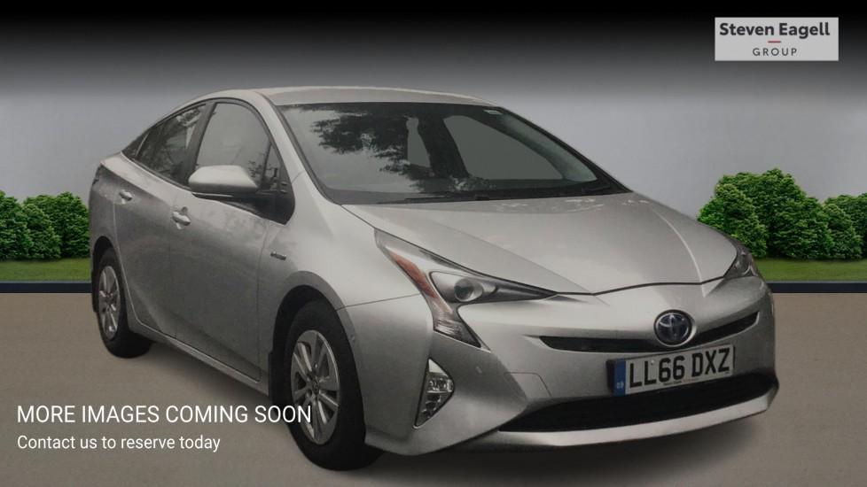 Main listing image - Toyota Prius