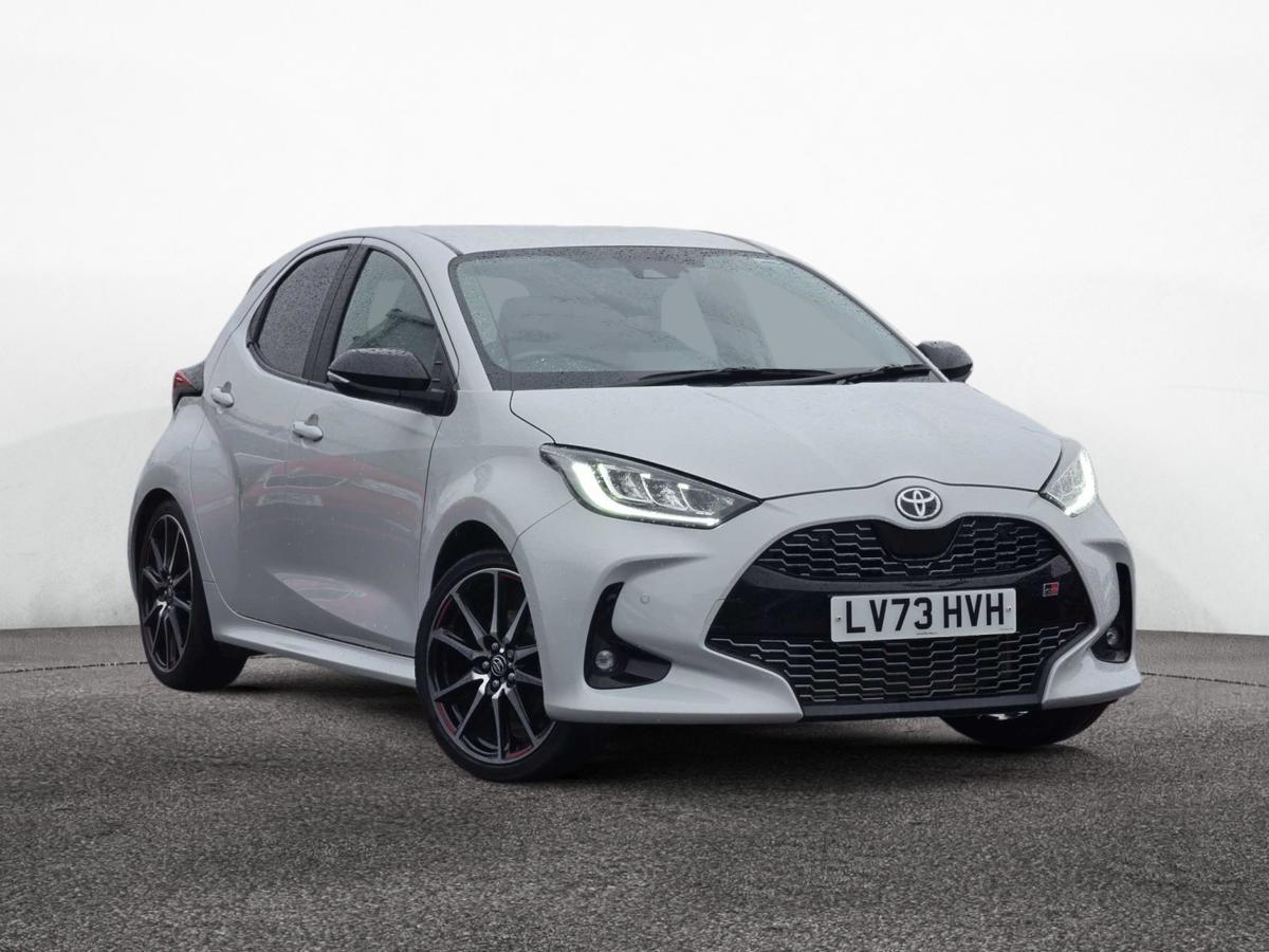 Main listing image - Toyota Yaris