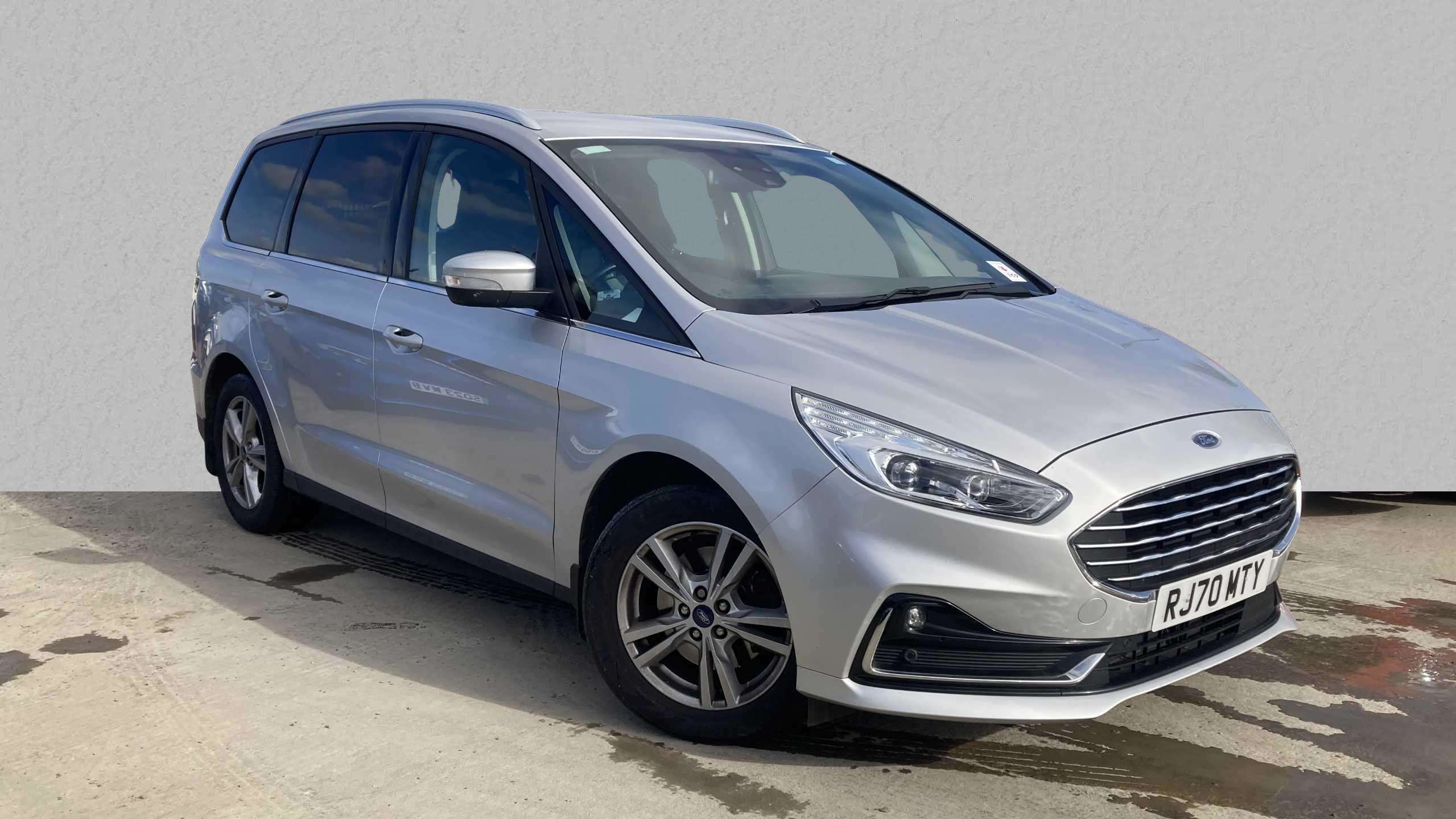 Main listing image - Ford Galaxy