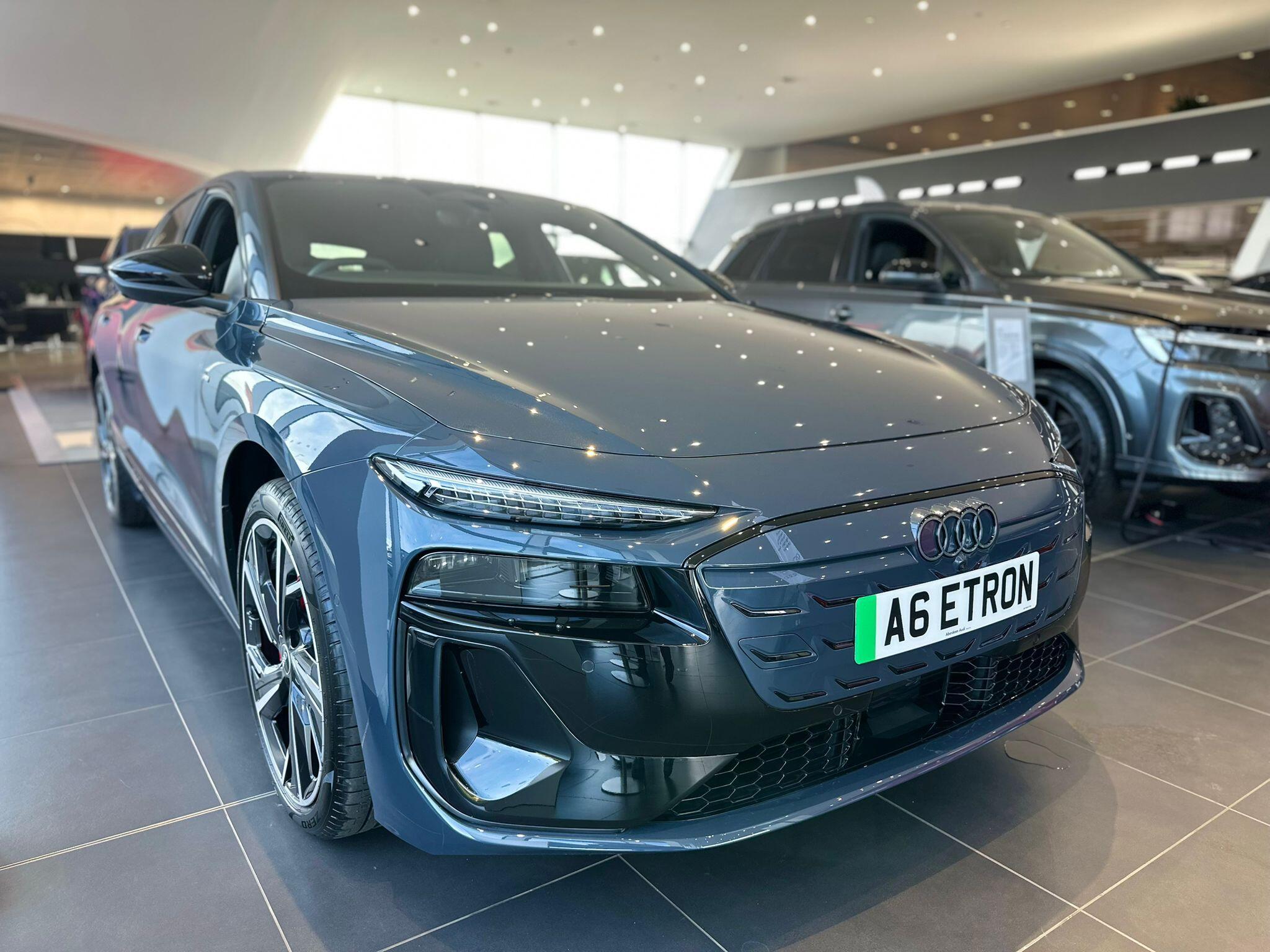 Main listing image - Audi A6