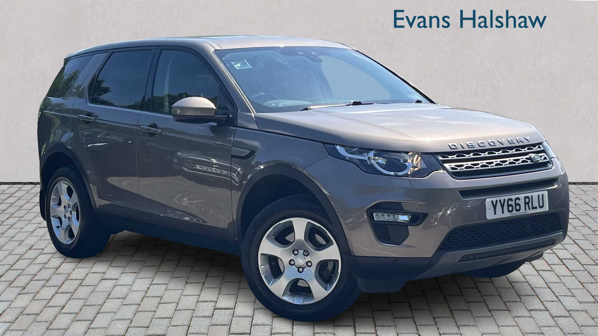 Main listing image - Land Rover Discovery Sport