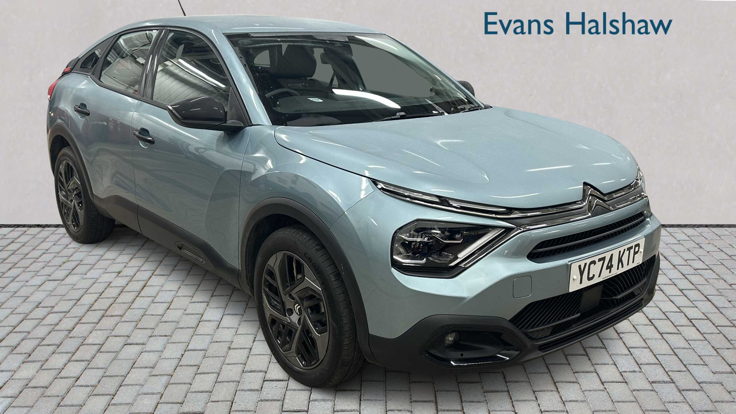 Main listing image - Citroen C4