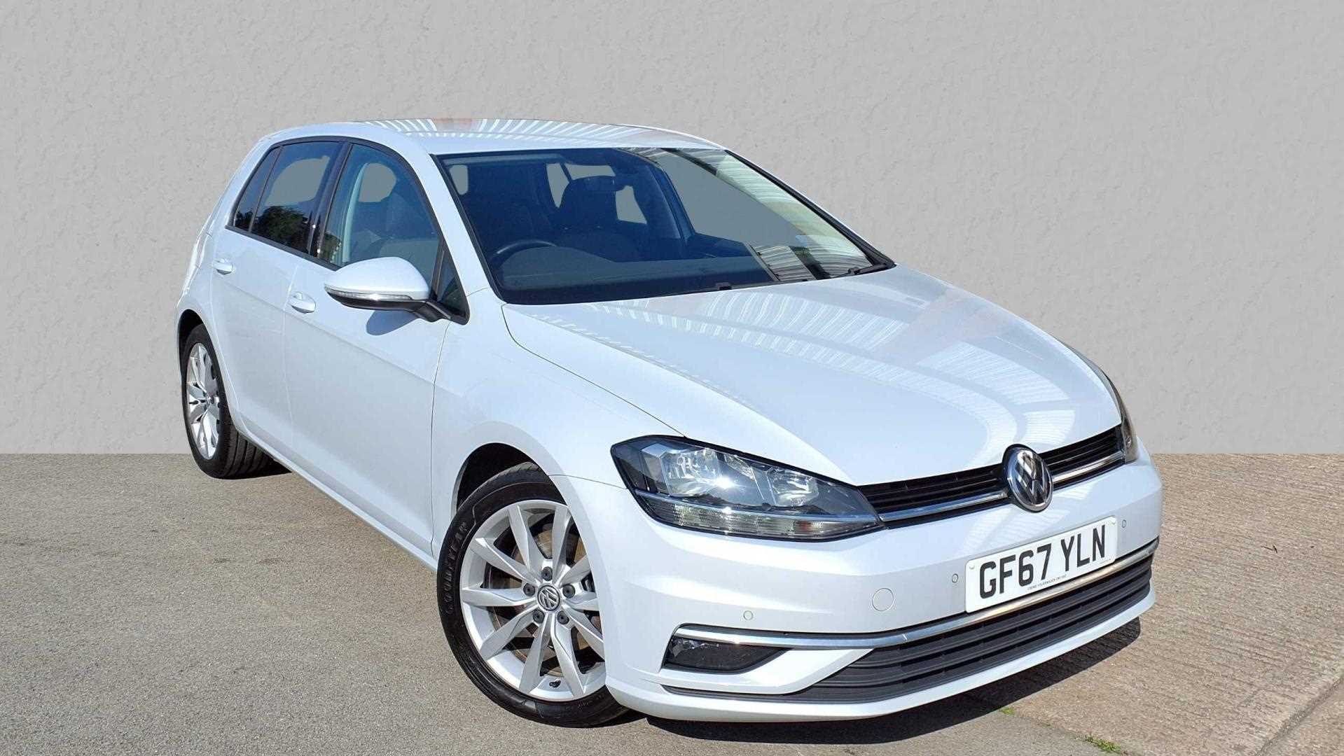 Main listing image - Volkswagen Golf