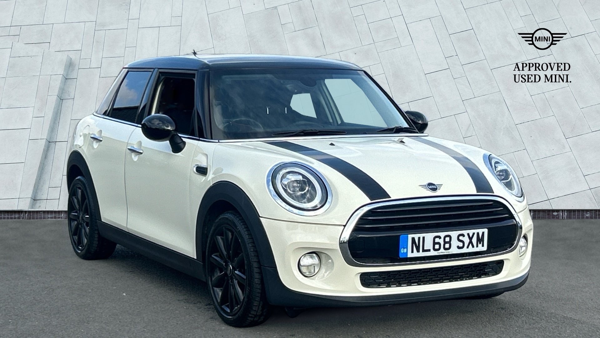 Main listing image - MINI Hatchback