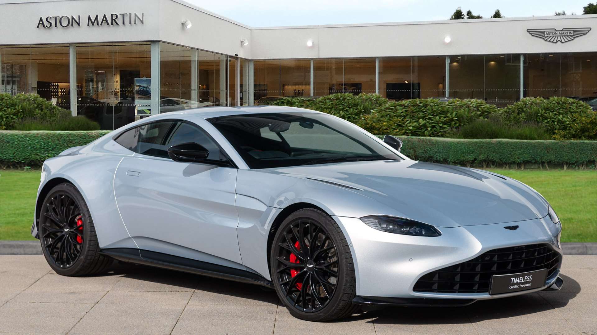 Main listing image - Aston Martin Vantage