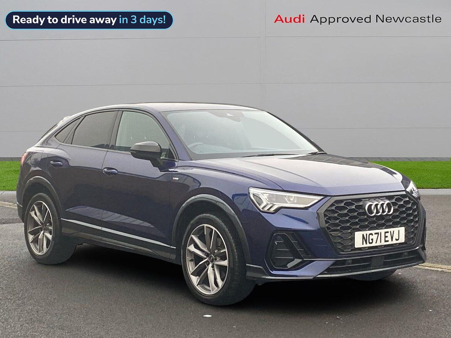 Main listing image - Audi Q3