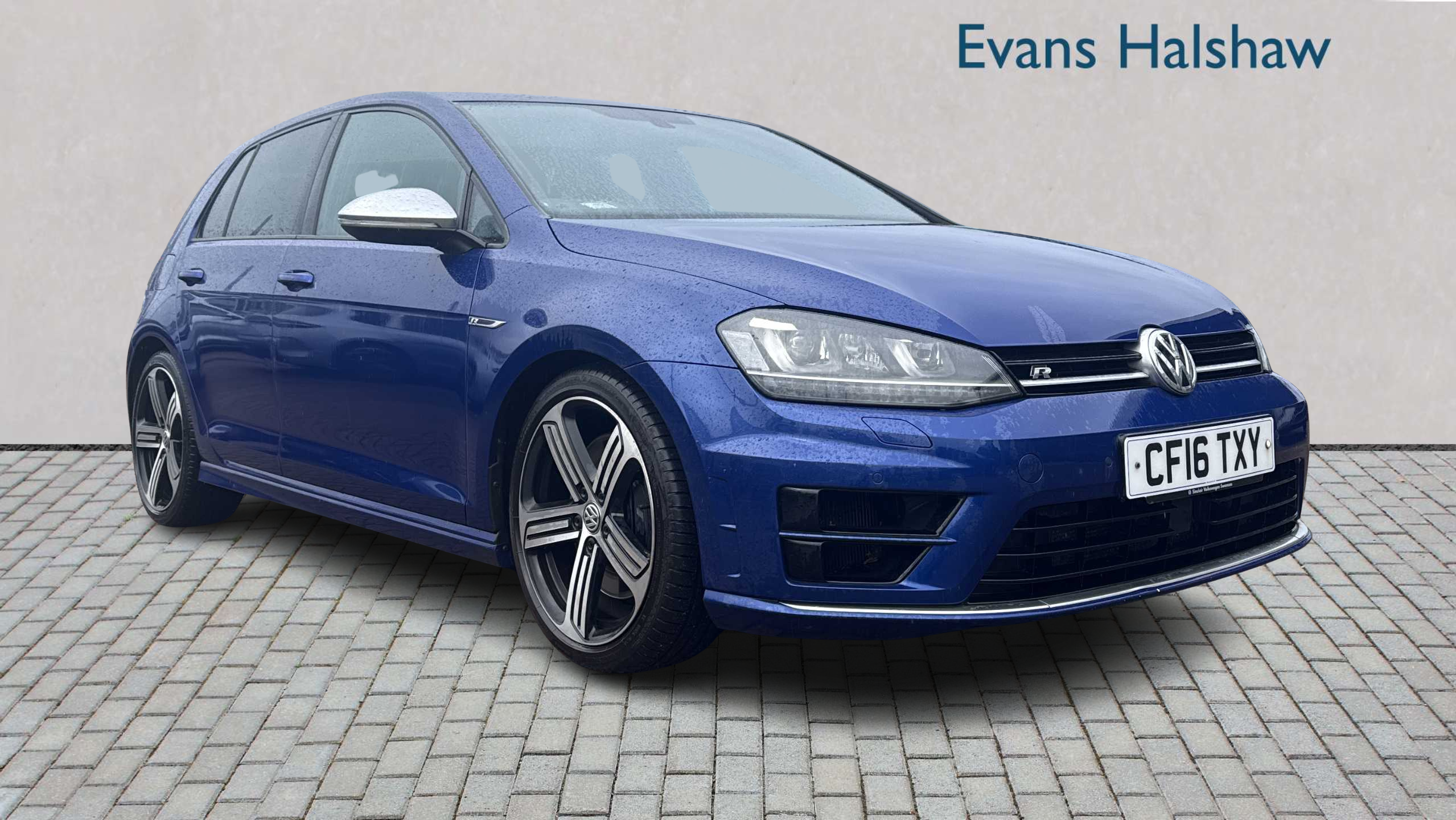 Main listing image - Volkswagen Golf R