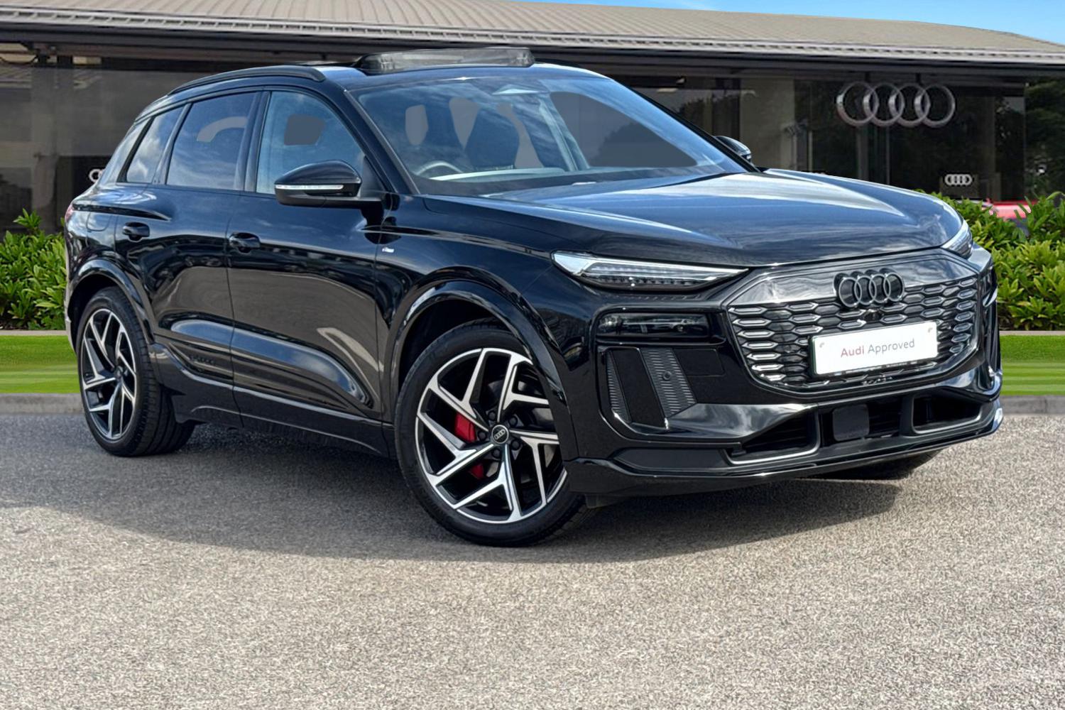 Main listing image - Audi Q6