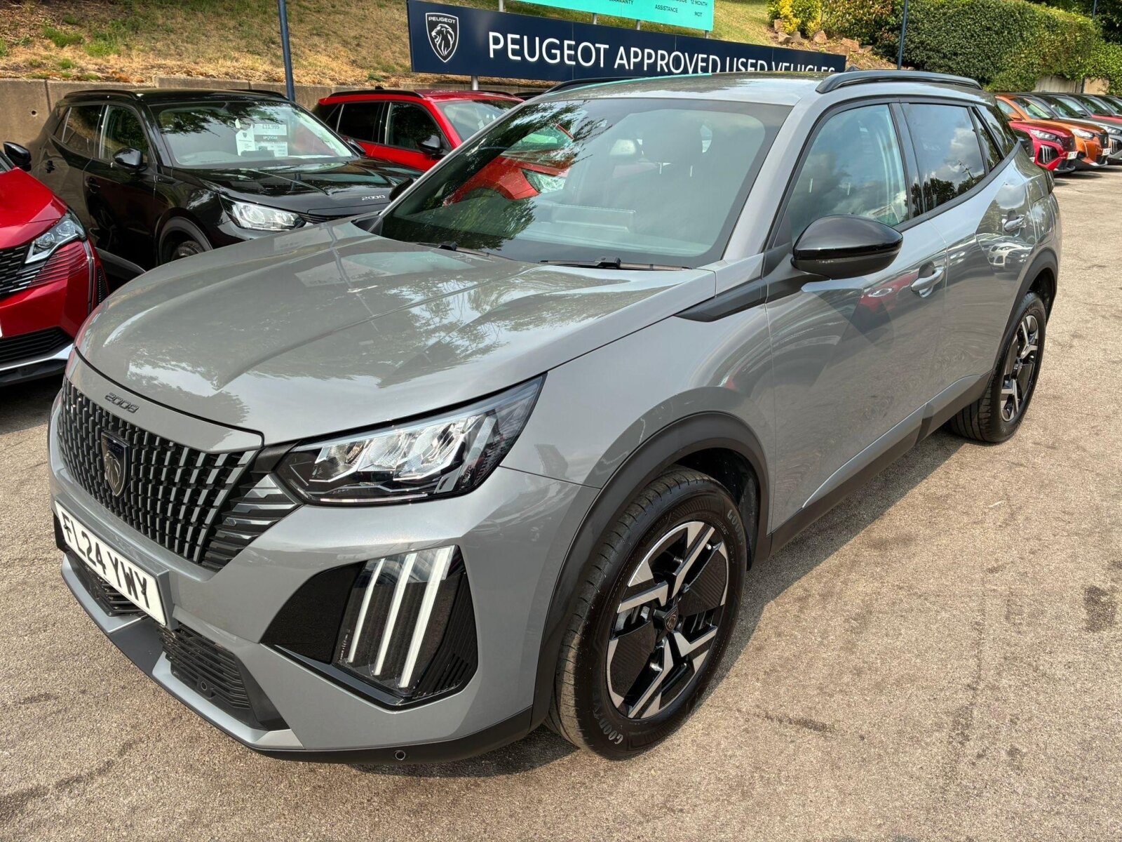 Main listing image - Peugeot 2008