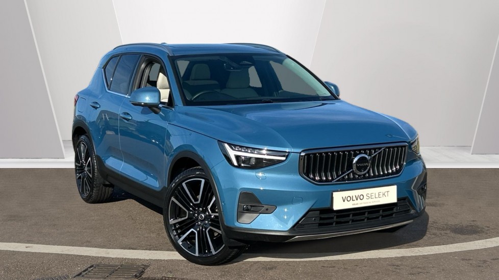 Main listing image - Volvo XC40