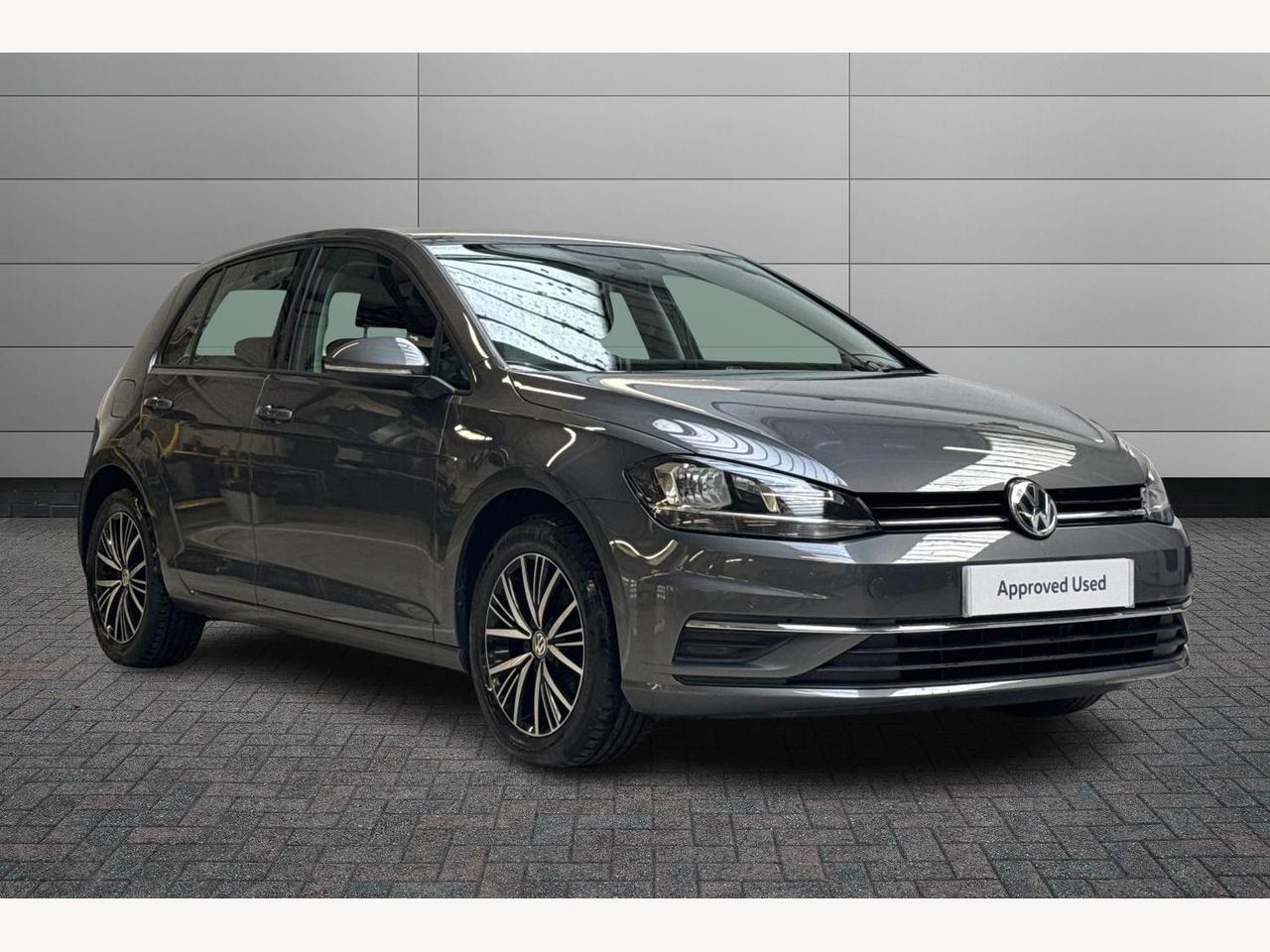 Main listing image - Volkswagen Golf