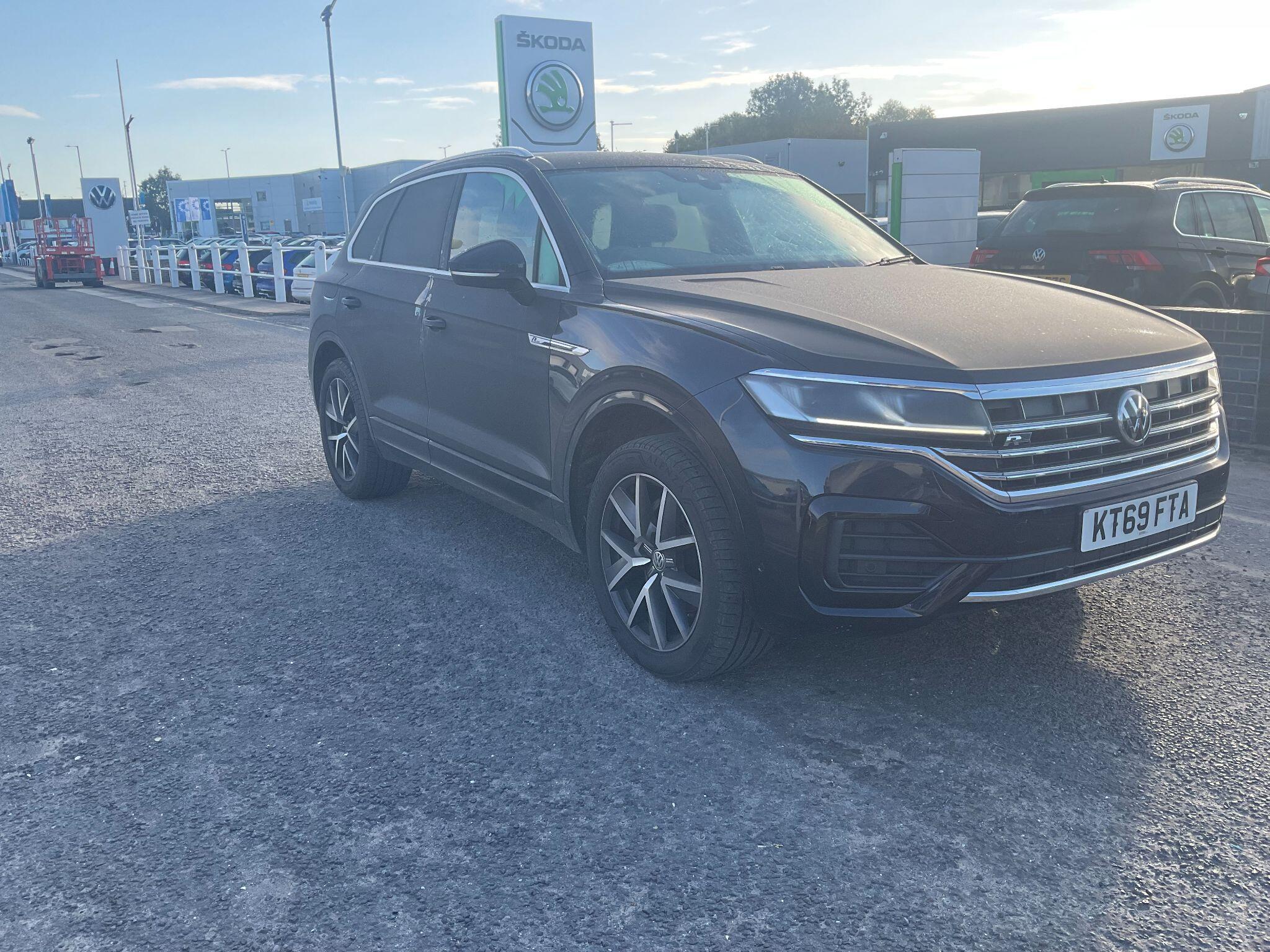 Main listing image - Volkswagen Touareg