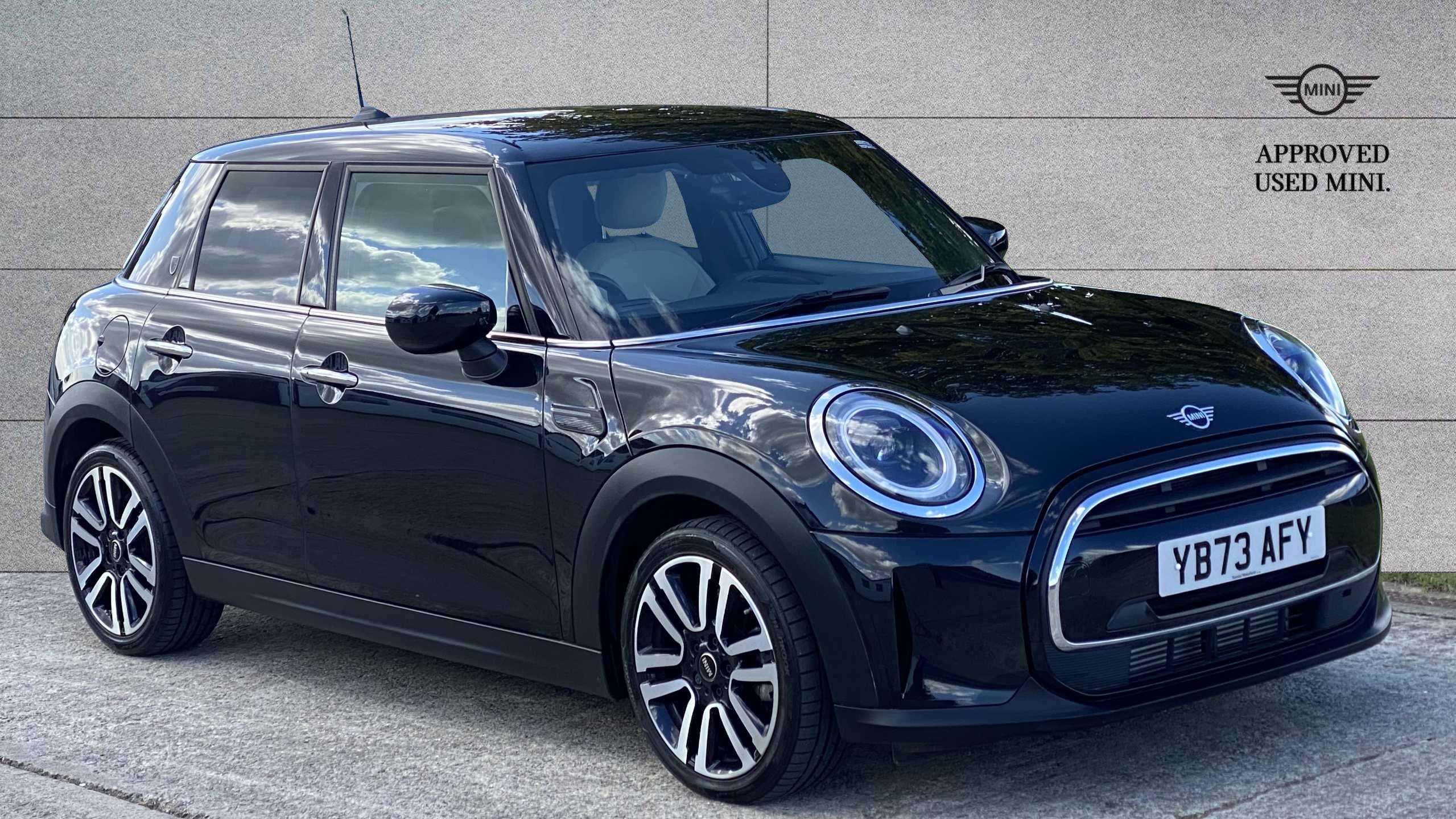 Main listing image - MINI Hatchback 5dr