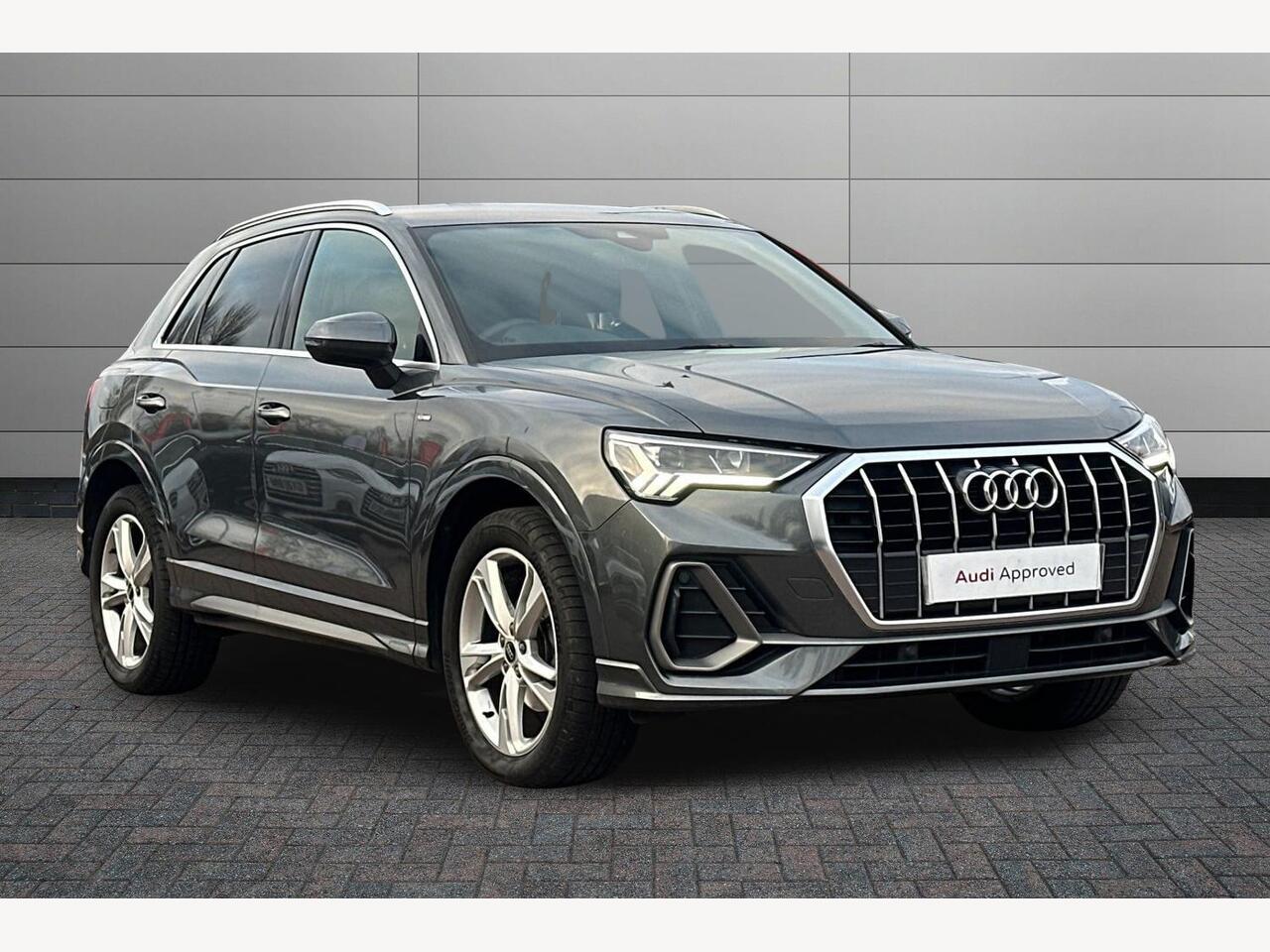 Main listing image - Audi Q3