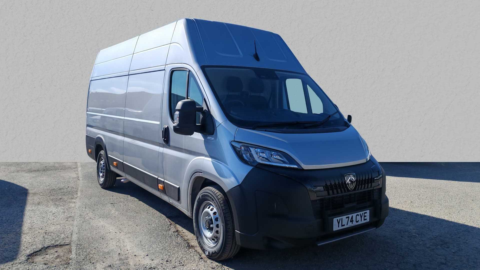 Main listing image - Peugeot Boxer