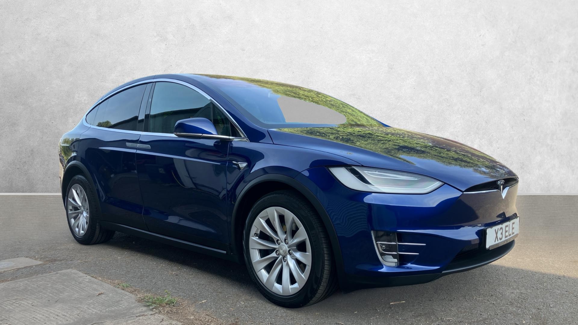 Main listing image - Tesla Model X