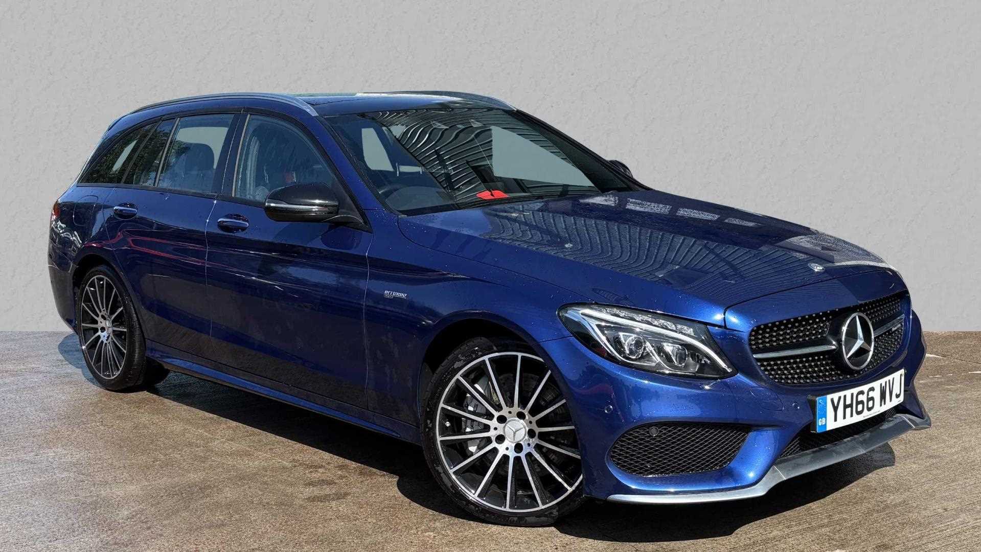 Main listing image - Mercedes-Benz C-Class Estate