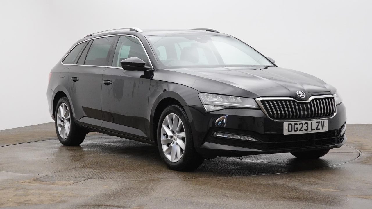 Main listing image - Skoda Superb Estate