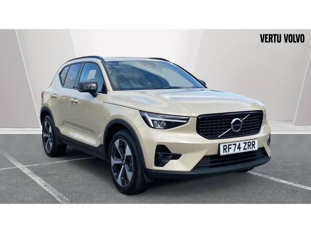 Main listing image - Volvo XC40