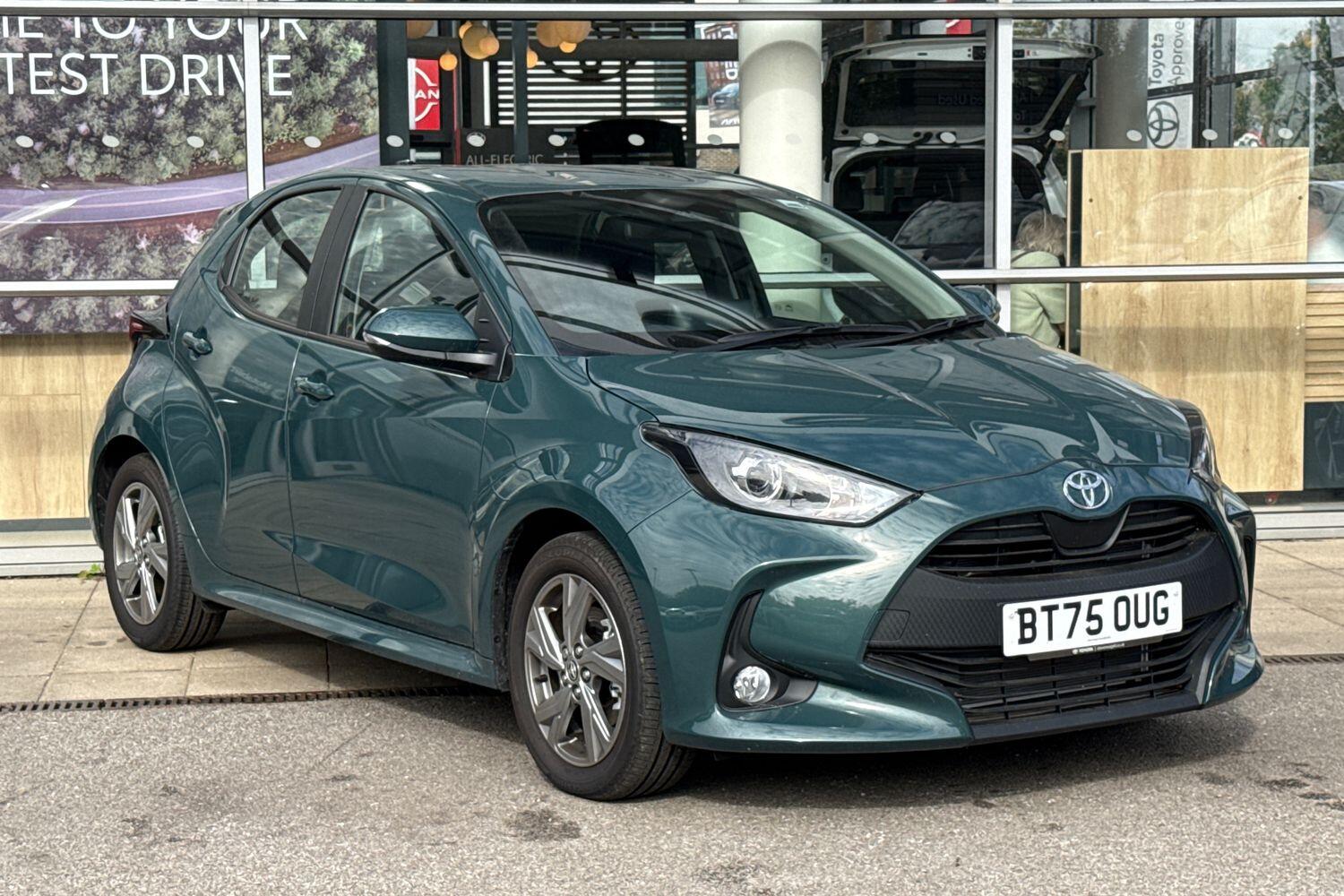 Main listing image - Toyota Yaris